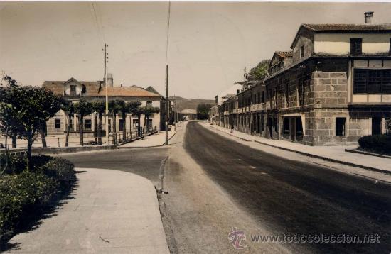 Postales: LA CA&Ntilde;IZA (PONTEVEDRA).- PLAZA MAYOR Y CALLE DEL PROGRESO