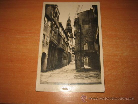 Cartoline: 17.-SANTIAGO.-RUA DE VILLAR Y TORRE DEL RELOJ  HELIOTIPIA ARTISTICA  CIRCULADA 1949