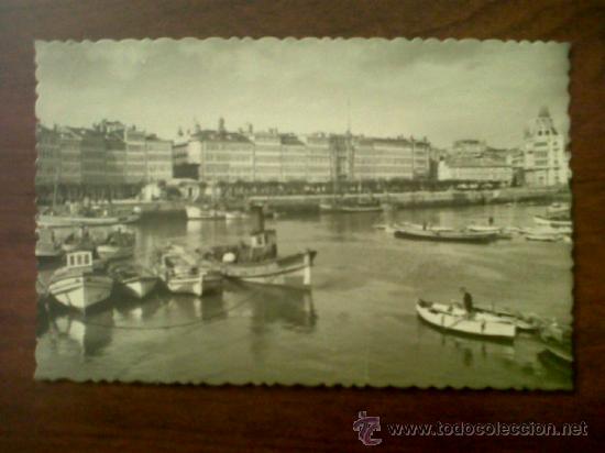 Postales: POSTAL LA CORU&Ntilde;A-DARSENA Y AVENIDA DE LA MARINA-ED.GARRABELLA N&ordm; 24-SIN CIRCULAR