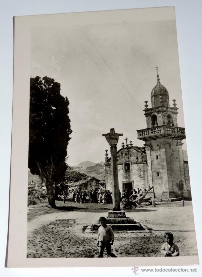Postkarten: FOTOGRAFIA DE IGLESIA CON TORRE Y BALCONES, ASI COMO CRUCERO, NO SABEMOS DE QUE LOCALIDAD ES. SIN ES