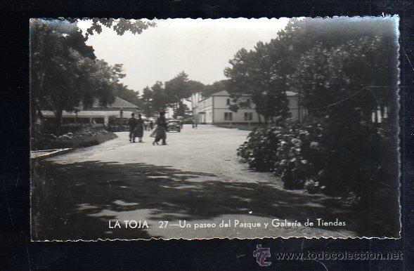 Postcards: TARJETA POSTAL DE LA TOJA - UN PASEO DEL PARQUE Y GALERIA DE TIENDAS. 27. EDICIONES POLIGRAFICA