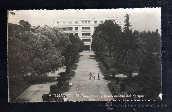 Postcards: TARJETA POSTAL DE LA TOJA - EL GRAN HOTEL Y PASEO CENTRAL DEL PARQUE. 22. EDICIONES POLIGRAFICA