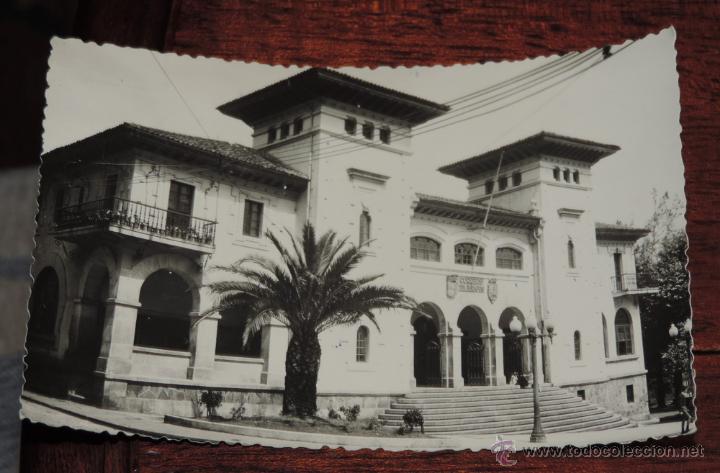 Postales: FOTO POSTAL DE EL FERROL.- N. 11, EDIFICIO DE CORREOS Y TELEGRAFOS, ED. ALARDE, CIRCULADA. - Foto 1