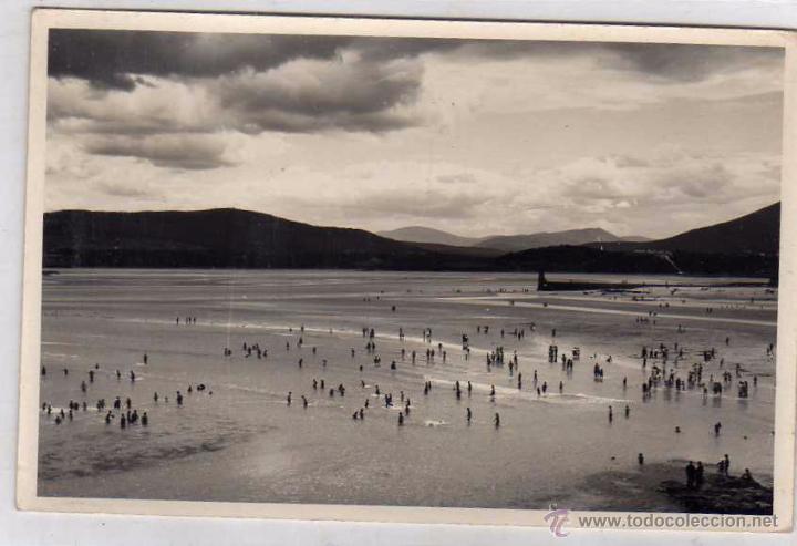 Postales: Ribadeo. Actividad en la Playa. Ediciones Perez. Sin circular. - Foto 1