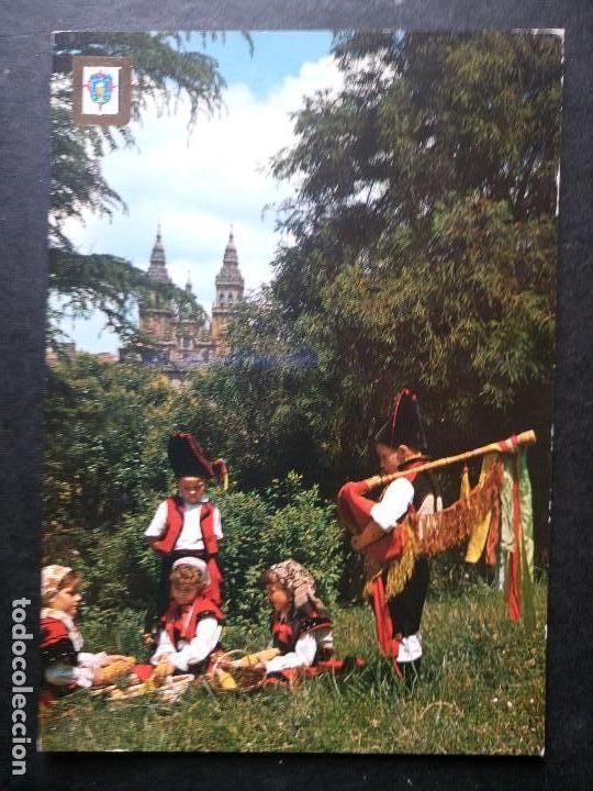 Postcards: bonita postal ni&ntilde;os galicia desgranando el maiz escudo de oro no escrita
