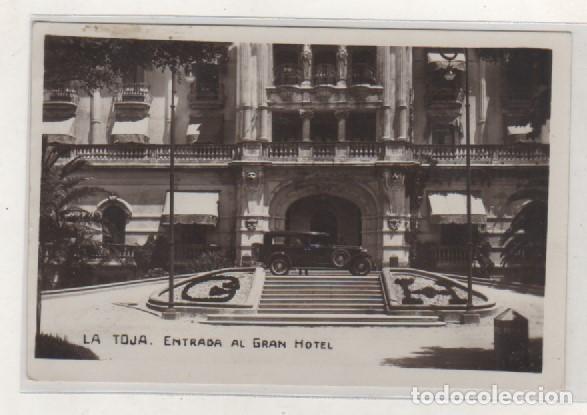 Cartoline: Balneario de la Toja Entrada al Gran Hotel. Acabado fotogr&aacute;fico. Circulada en 1932