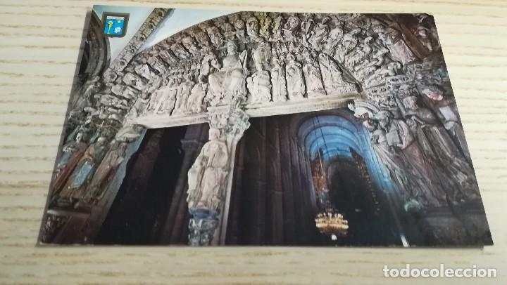 Postales: Postal de Santiago de Compostela. 33. Portico de la gloria. Detalle. Escudo de Oro. Escrita
