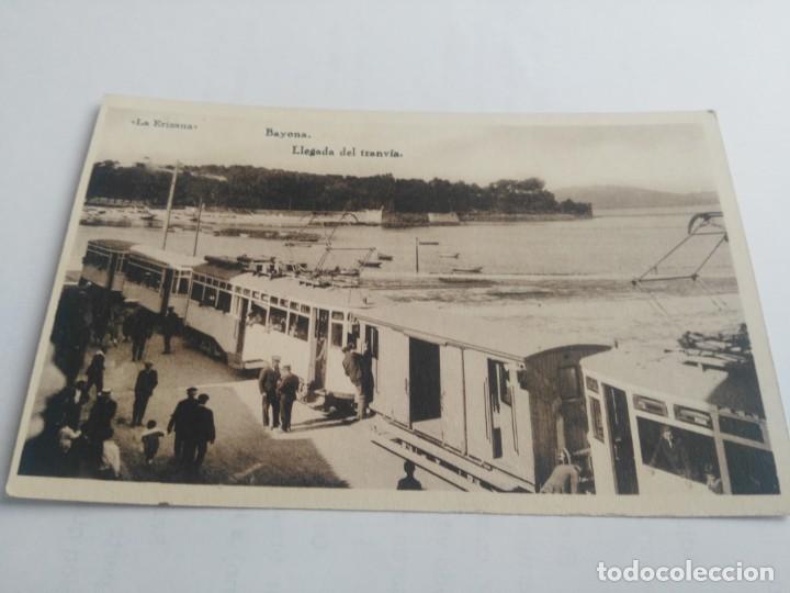 Postales: ANTIGUA POSTAL BAYONA GALICIA  LLEGADA DEL TRANVIA  LA ERIZANA