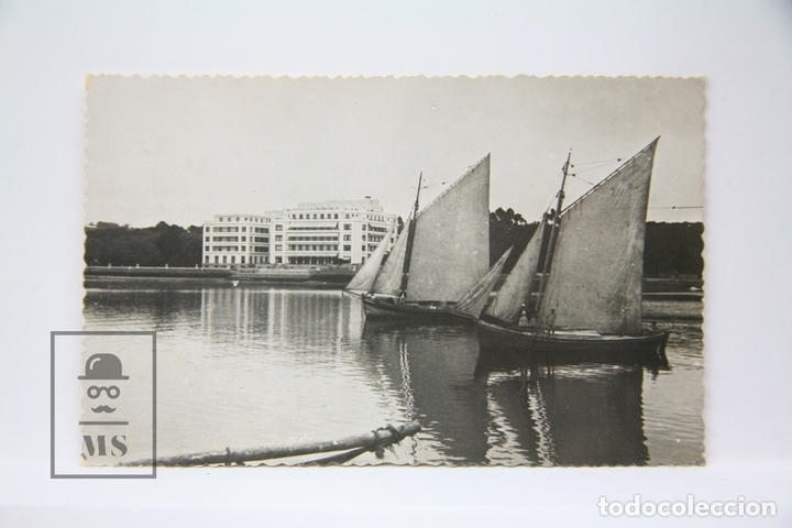 Postcards: Postal - La Toja, Gran Hotel / Veleros - Foto Blanco - Circulada - A&ntilde;o 1957