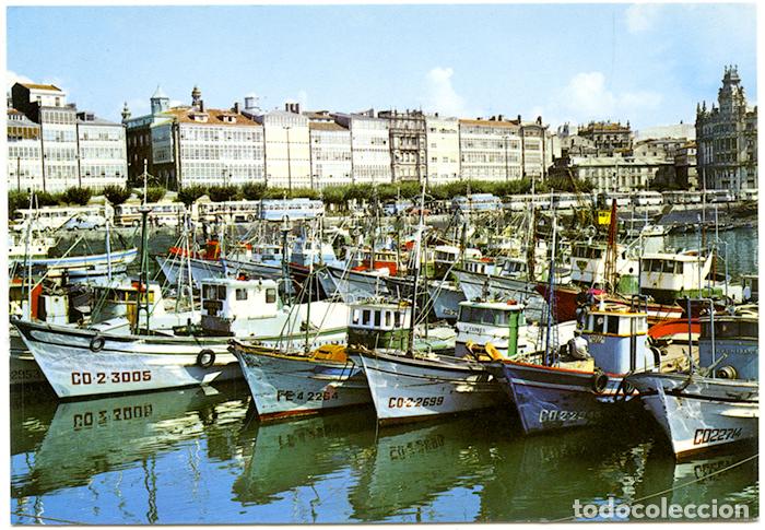 Postales: 2061 - La Coru&ntilde;a. D&aacute;rsena. Ediciones Arribas. Escrita - Foto 1