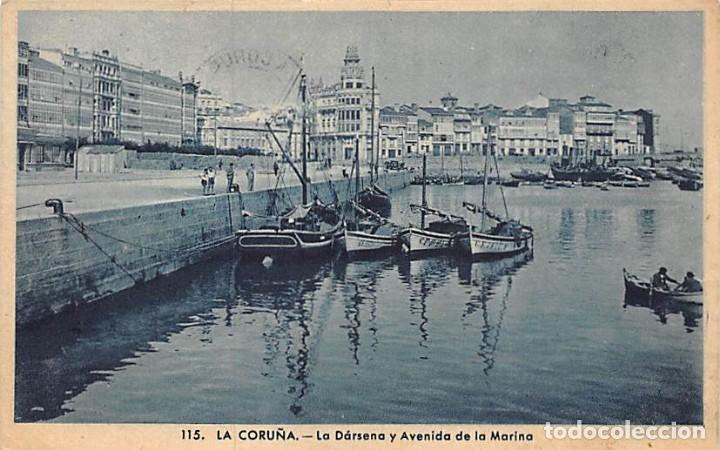 Postales: LA CORU&Ntilde;A.- LA D&Aacute;RSENA Y AVENIDA DE LA MARINA