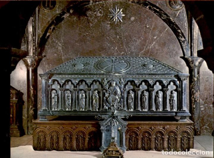 Postales: Galicia &ndash; Santiago de Compostela &ndash; Catedral &ndash; Urna de plata del Apostol Santiago
