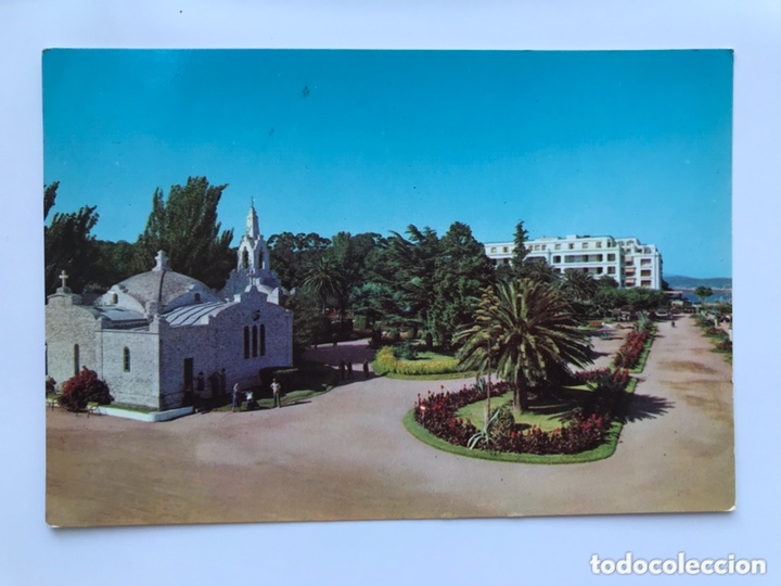 Postales: LA TOJA (Pontevedra) Postal No. 607, Iglesia de la Toja y Gran Hotel. Edita: Ed. Sicilia (a.1964)