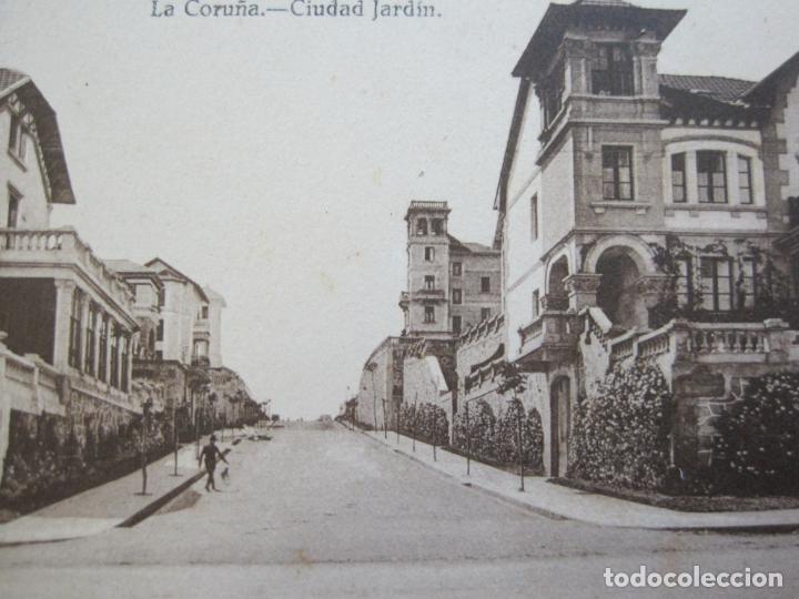 Cartes Postales: LA CORU&Ntilde;A-CIUDAD JARDIN-HELIOTIPIA KALLMEYER-POSTAL ANTIGUA-(70.483)