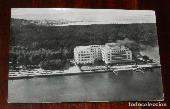 Postales: FOTO POSTAL DE LA TOJA, VISTA AEREA, N. 20325, ED. PAISAJES ESPA&Ntilde;OLES, NO CIRCULADA.