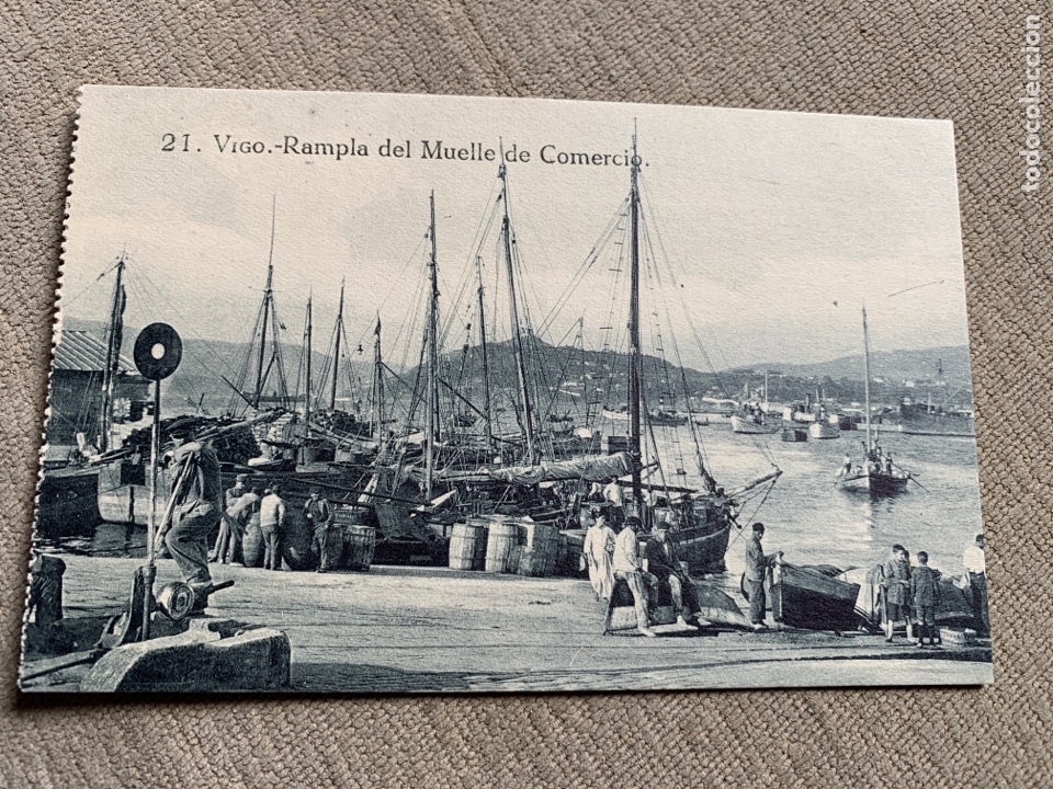 Postales: Vigo Rampla del muelle del comercio sin circular grafos - Foto 1