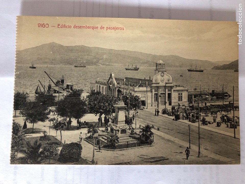 Postales: Edificio desembarque de pasajeros. Vigo. Sin circular - Foto 2