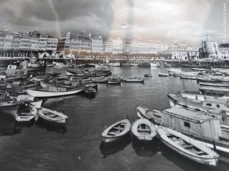 Postales: La Coru&ntilde;a.D&aacute;rsena y Paseo. - Foto 2