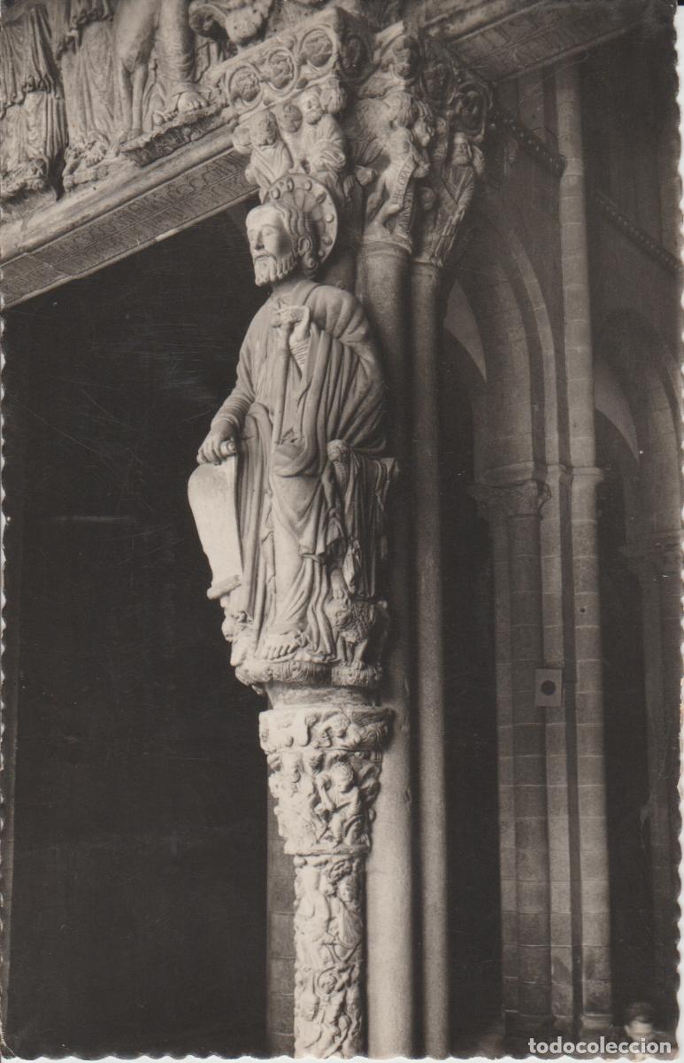 Postcards: (80) Santiago de Compostela: Catedral. COLUMNA CON LA IMAGEN DEL SANTO . Ed. Garrabella n&ordm; 80