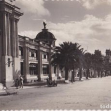 Postales: LA CORUÑA, PARQUE DE MENDEZ NÚÑEZ – ED.GARCIA GARRABELLA Nº75 – CIRCULADA 1954. Lote 366760581