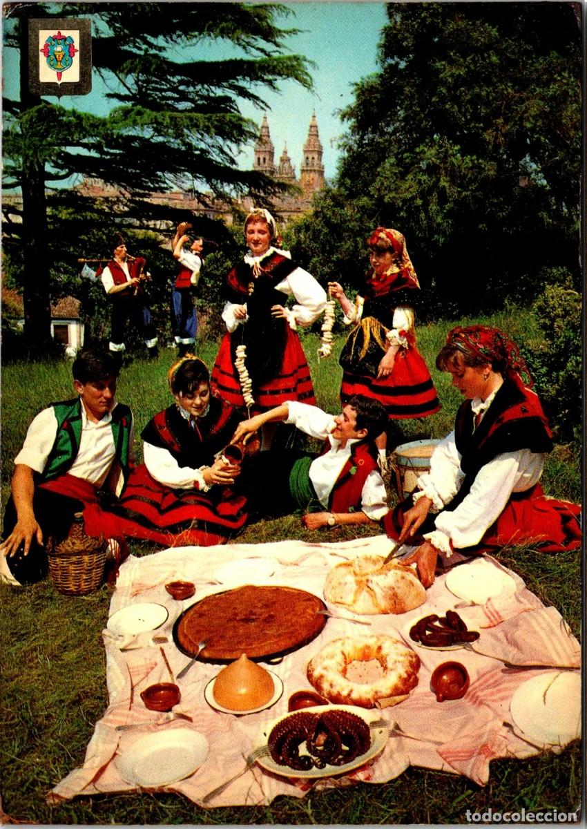 Postcards: Galicia - Xantar de romaxe - Dom&iacute;nguez n&ordm; 11 - 150x105mm aprox.
