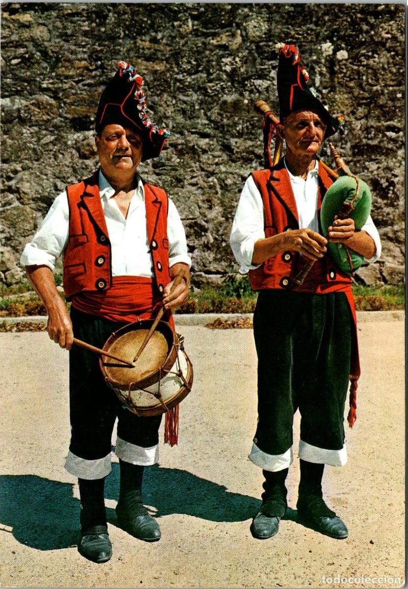 Postcards: Espa&ntilde;a T&iacute;pica (Galicia) - Pareja regional - Garc&iacute;a Garrabella n&ordm; 22 - 150x105mm aprox.