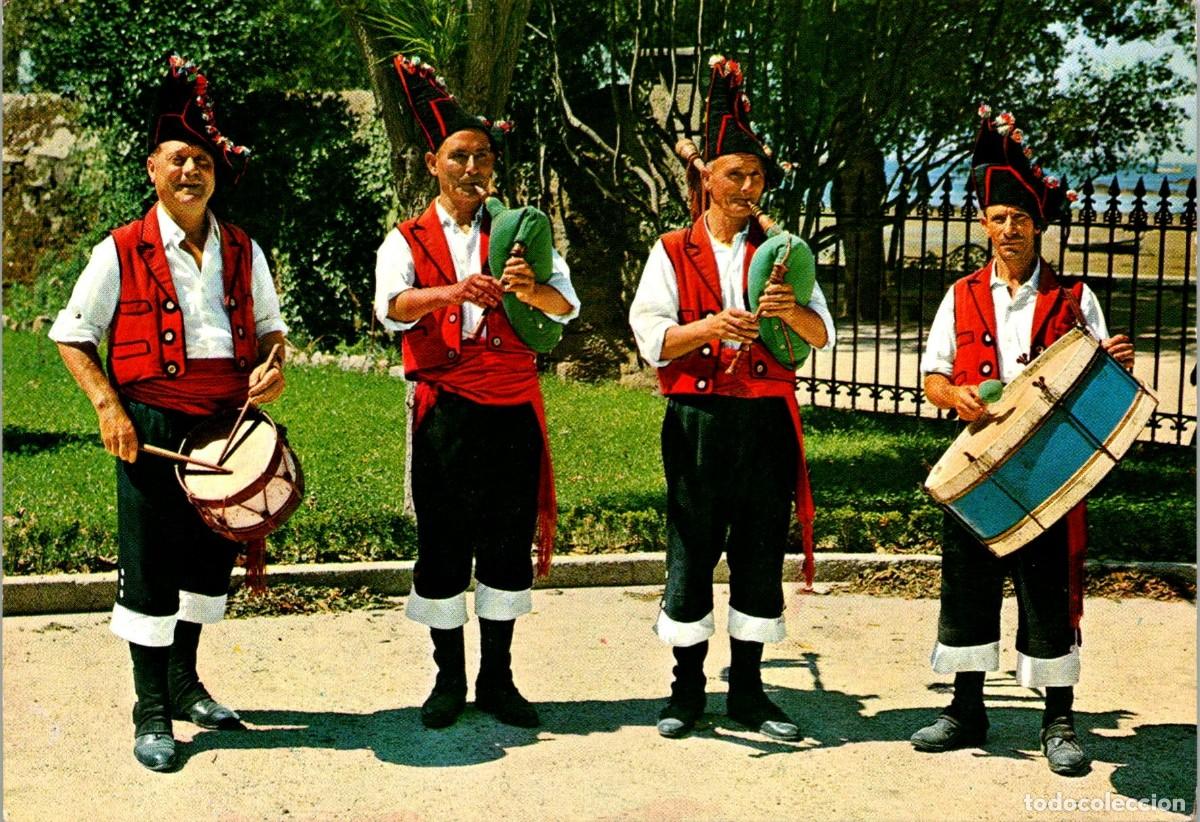 Postcards: Espa&ntilde;a T&iacute;pica (Galicia) - Grupo regional - Garc&iacute;a Garrabella n&ordm; 25 - 150x105mm aprox.