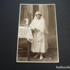 Postales: ORENSE RETRATO DE NIÑA PRIMERA COMUNION 1929 POSTAL FOTOGRAFICA ERNESTO SCHRECK FOTOGRAFO. Lote 397499589