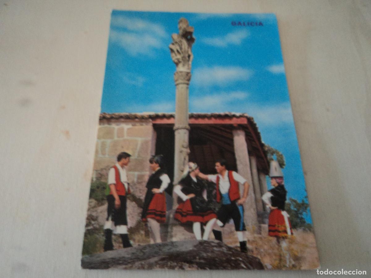 Postales: 811 galicia, crucero y trajes regionales, ed. paris, circulada