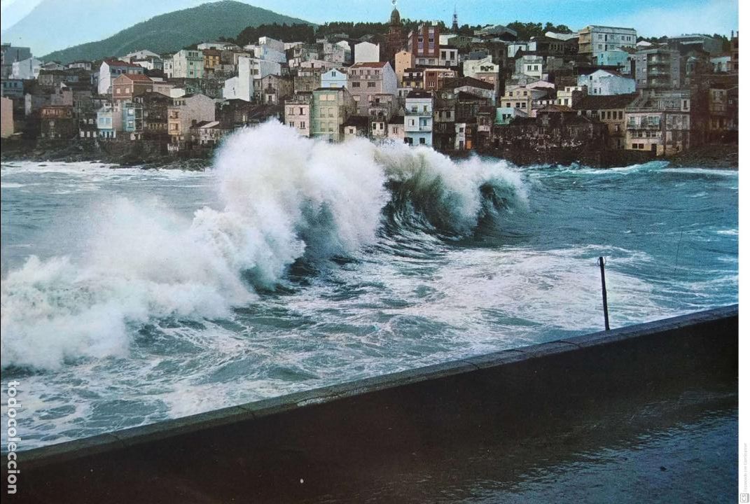 Cartes Postales: Galicia. 3724 Rompeolas de la Costa. Postales Fama. Usada con sello. Color