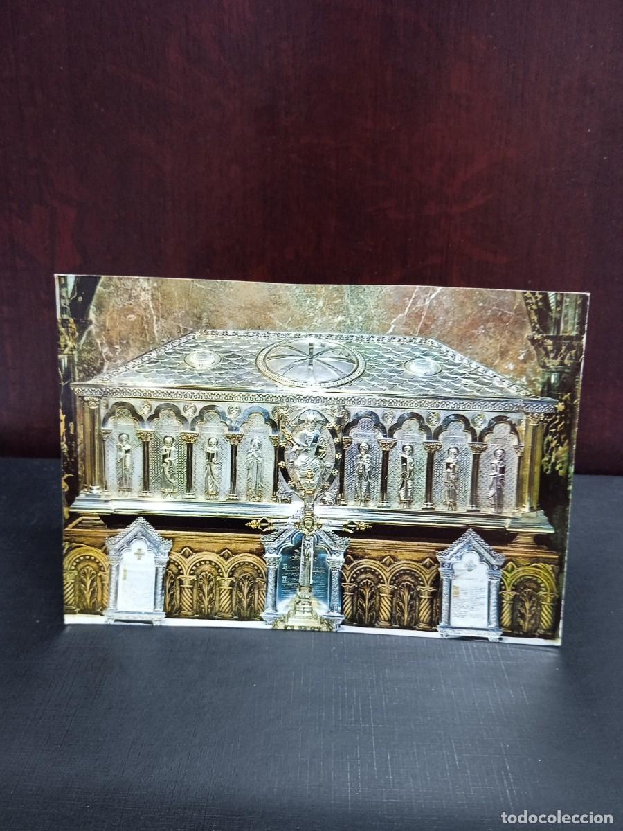 Postkarten: P2587 Postal Santiago de Compostela 2044 Arca de plata con la reliquia del Ap&oacute;stol. Edc. Arribas