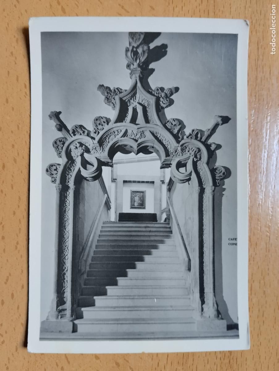 Postkarten: CORU&Ntilde;A. SANTIAGO DE COMPOSTELA HOSTAL DE REYES CATOLICOS. EMBOCADURA DE ESCALERA.