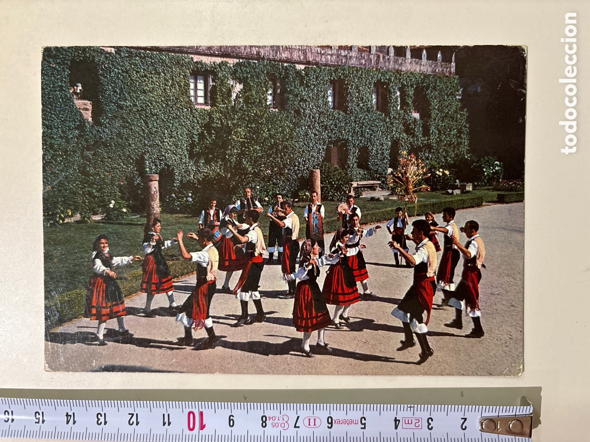 Postkarten: POSTAL. GALICIA. BAILANDO LA MUI&Ntilde;EIRA CON TRAJES T&Iacute;PICOS. CAMPA&Ntilde;A Y PUIG-FERRAN, FOTOG. 28 NOV. 1963