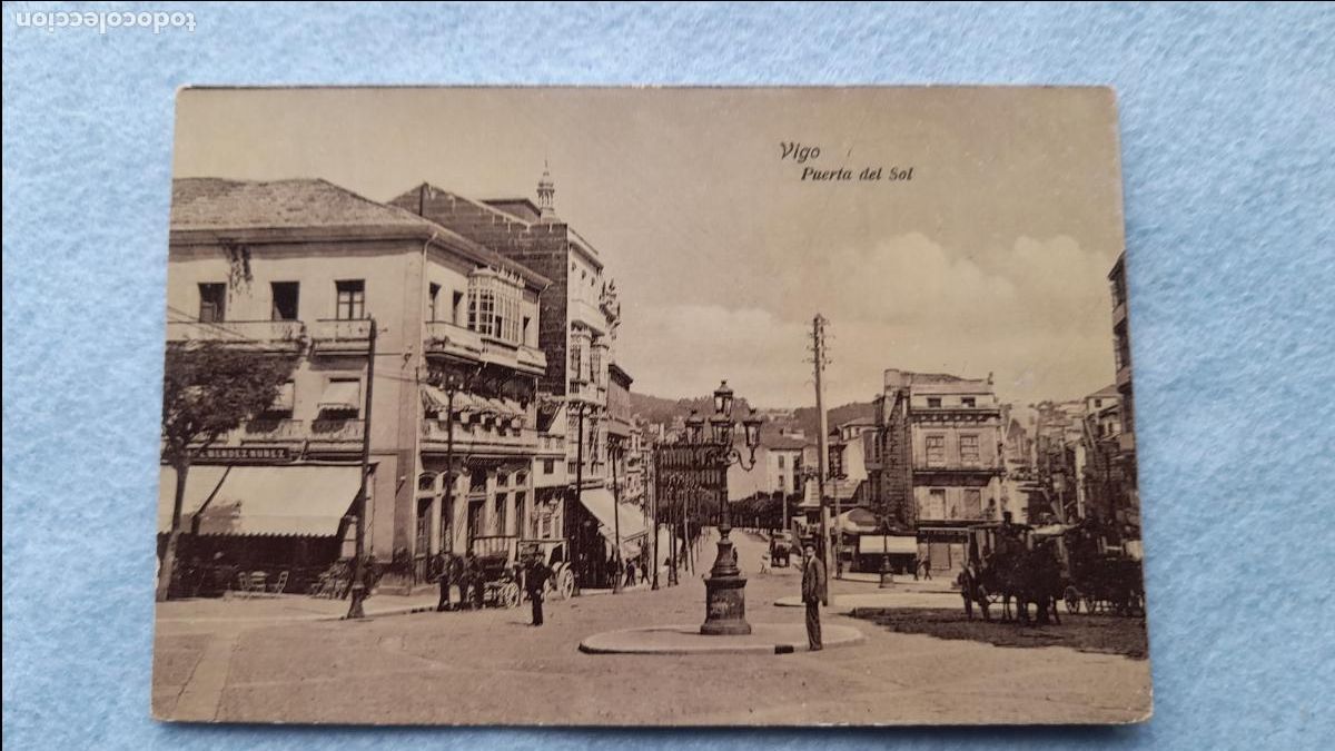 Postales: Vigo. Puerta del Sol. - Foto 1