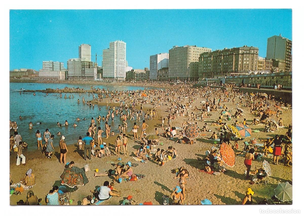 Postales: ESPA&Ntilde;A. LA CORU&Ntilde;A. Playa de Riazor. 1973. - Foto 1