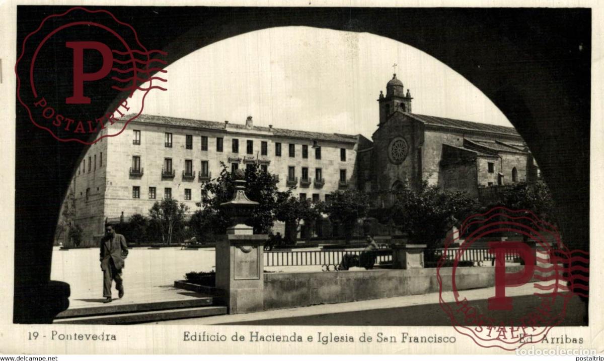 Postales: GALICIA. PONTEVEDRA. EDIFICIO DE HACIENDA E IGLESIA SAN FRANCISCO - Foto 1