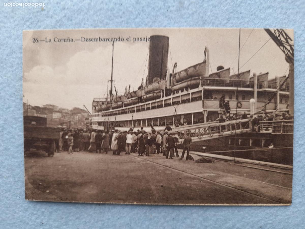 Postales: La Coru&ntilde;a. Desembarcando el Pasaje. - Foto 1