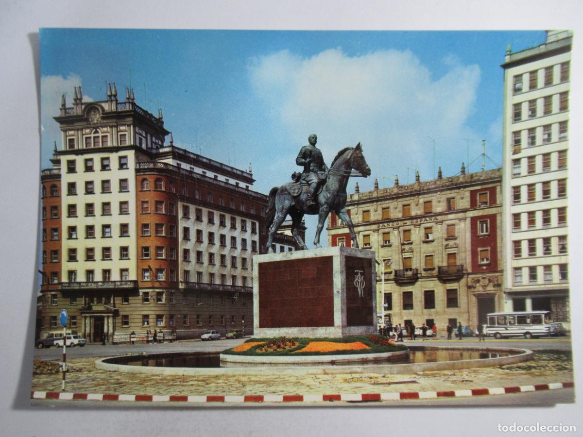 Postales: El Ferrol del Caudillo - Plaza de Espa&ntilde;a. Estatua del General&iacute;simo Franco - S/C