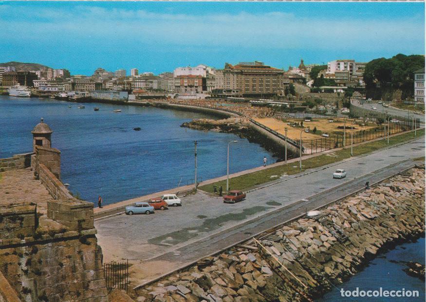 Postales: LA CORU&Ntilde;A, PASEO DEL PARROTE Y CASTILLO SAN MARTIN - PAGSA 3154 - S/C