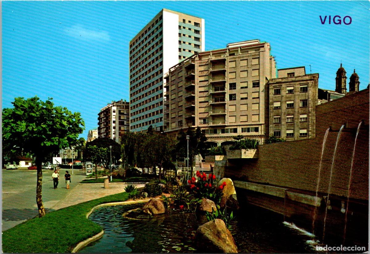 Postales: Vigo - Estanque y Jardines de la Estaci&oacute;n Mar&iacute;tima - Arribas 152 - 148x101mm - Cabina Telef&oacute;nica