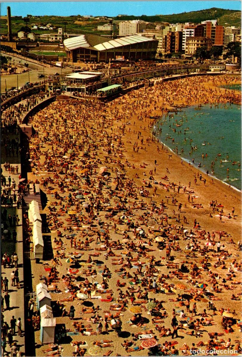 Postales: La Coru&ntilde;a - Playa de Riazor - Fama 3267 - 148x100mm -Campo de Futbol y Palacio de Deportes de Riazor