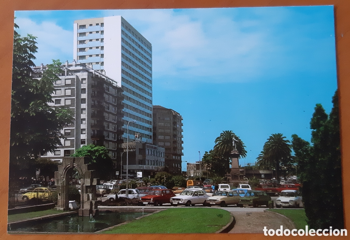 Postales: Postal Vigo Pontevedra. Jardines Elduayen y hotel Bah&iacute;a. Sin escribir. R10036