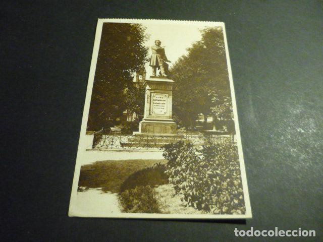 Postales: SANTIAGO DE COMPOSTELA ESTATUA DE MENDEZ NU&Ntilde;EZ