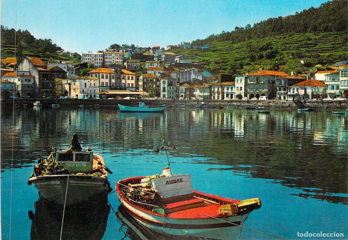 Postales: Postal de Muros, La Coru&ntilde;a - Puerto y Vista Parcial con Barcos