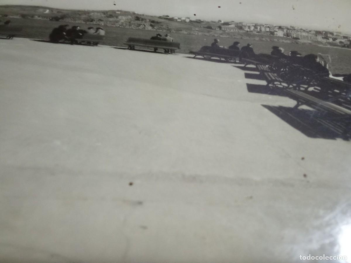 Postales: La Coru&ntilde;a.Terraza de Riazor.L.Roisin. - Foto 2