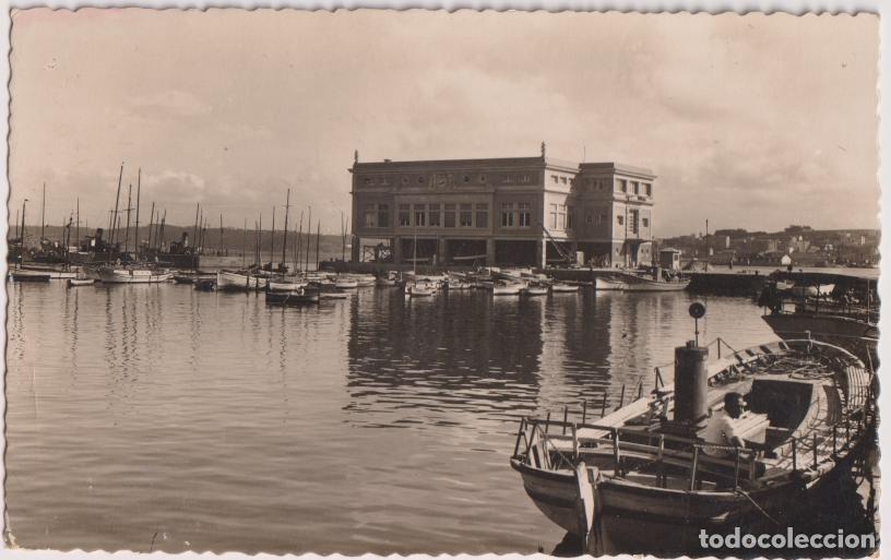 Postales: LA CORU&Ntilde;A, DETALLE DE LA D&Aacute;RSENA - EDICIONES ARRIBAS N&ordm;130 - CIRCULADA 1953