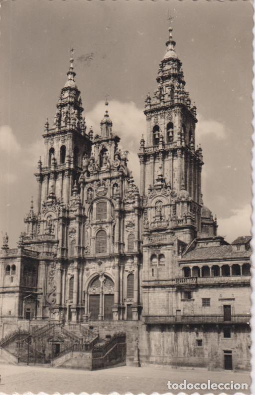 Postales: SANTIAGO DE COMPOSTELA, FACHADA DEL OBRADOIRO - EDICIONES ARTIGOT N&ordm;94 CIRCULADA 1958