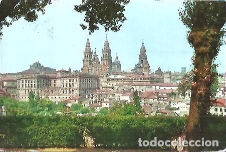 Postales: POSTAL A COLOR 586 SANTIAGO DE COMPOSTELA VISTA PANORAMICA EDICIONES SICILIA ESCRITA 1964