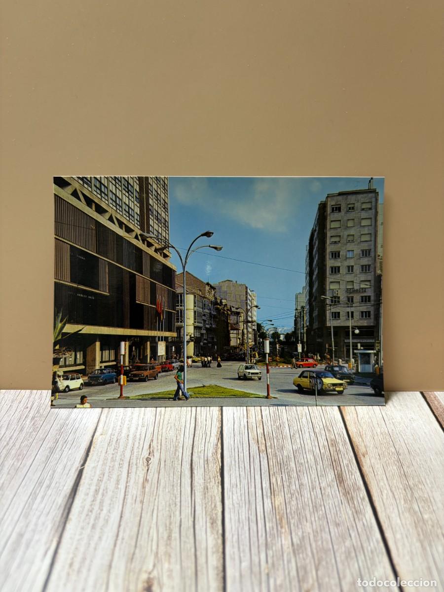 Postales: TARJETA POSTAL. LA CORU&Ntilde;A. 218.- PLAZA DE PONTEVEDRA Y JUANA DE VEGA. EDICIONES ARRIBAS