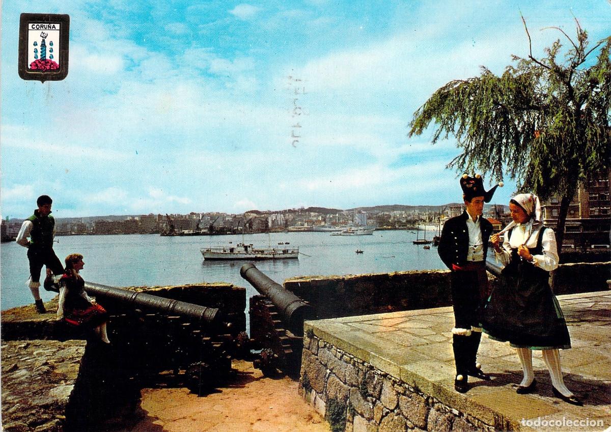 Postales: Postal de La Coru&ntilde;a Paseo del Parrote con Trajes T&iacute;picos